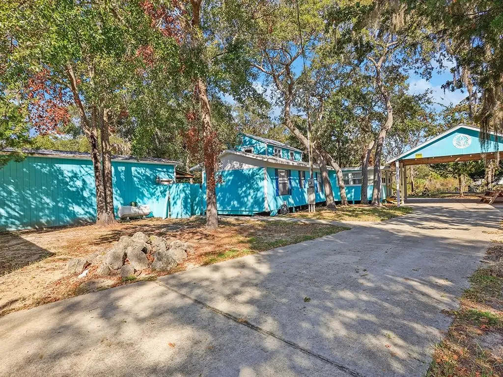 112 8th Street NE Steinhatchee FL 32359