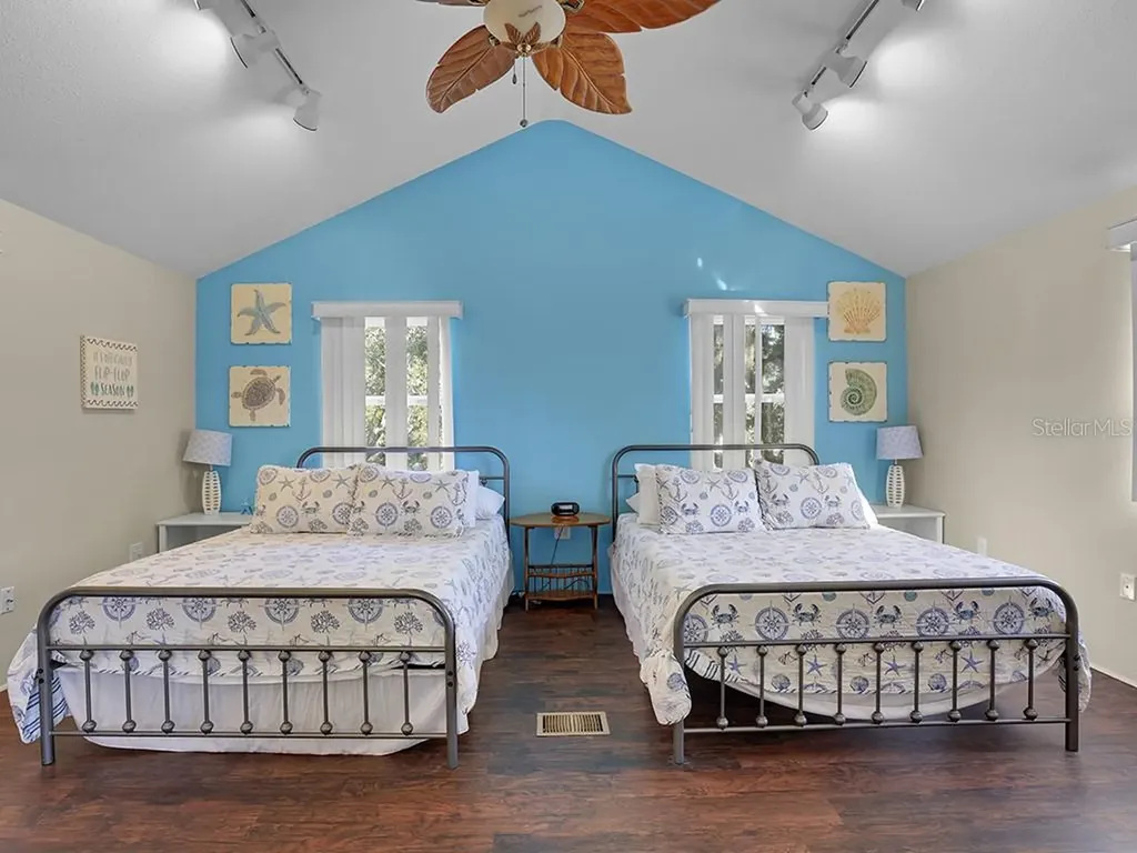 112 8th Street NE Steinhatchee FL 32359