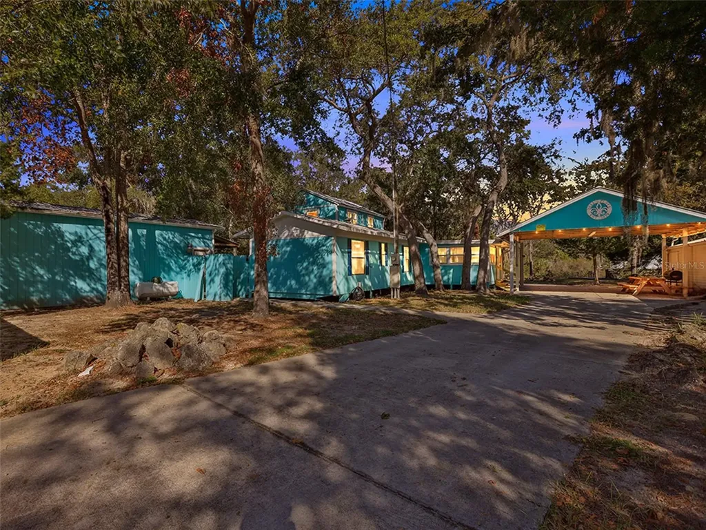 112 8th Street NE Steinhatchee FL 32359