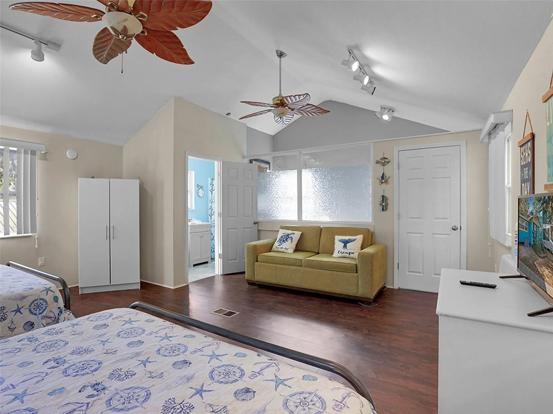 112 8th Street NE Steinhatchee FL 32359