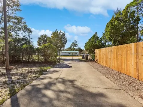 112 8th Street NE Steinhatchee FL 32359