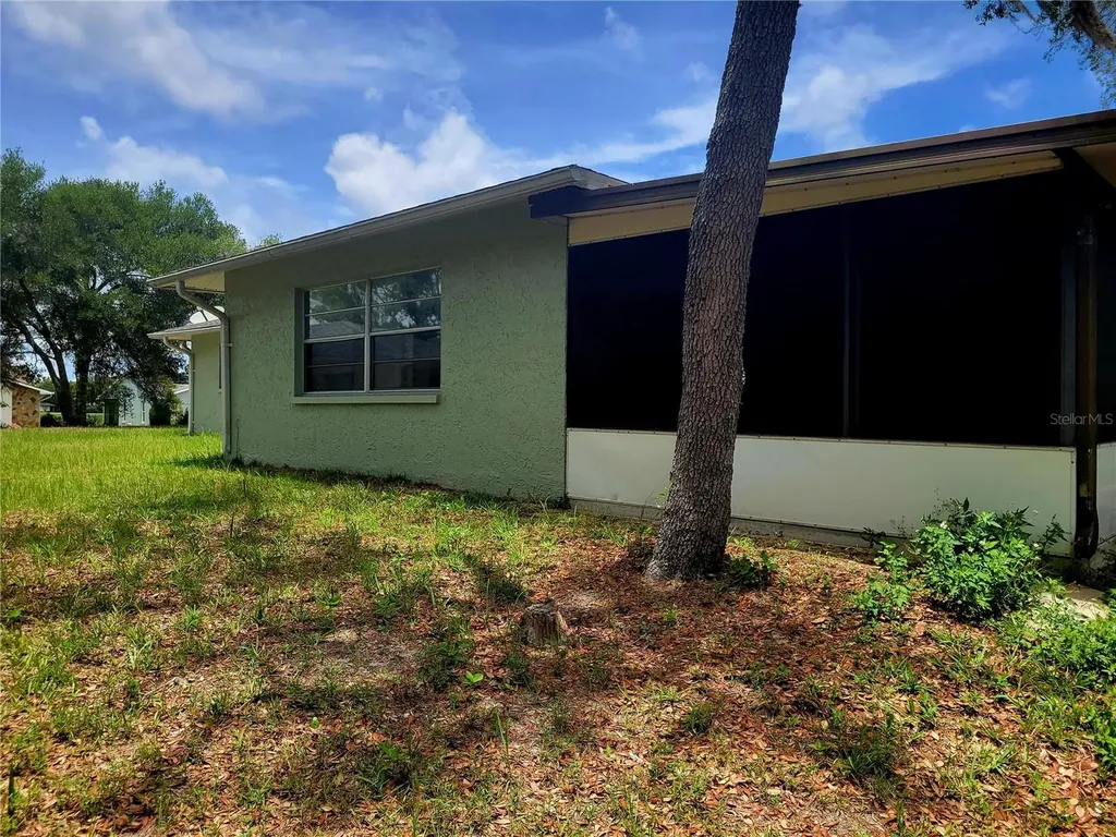 9022 Lingrove Road Weeki Wachee FL 34613