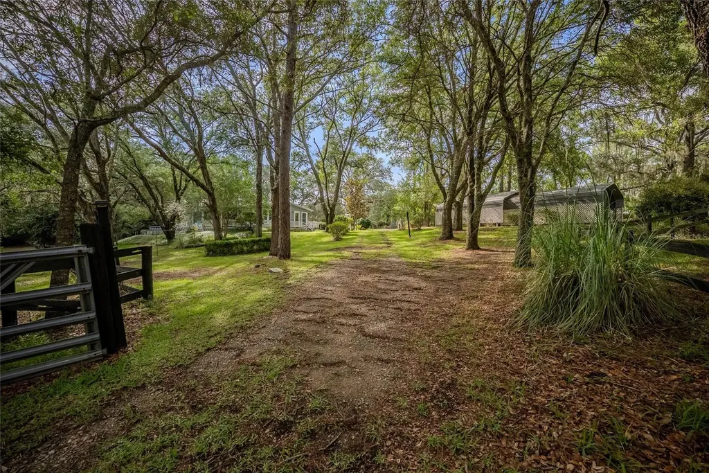 5042 SW 166th Court Road Ocala FL 34481
