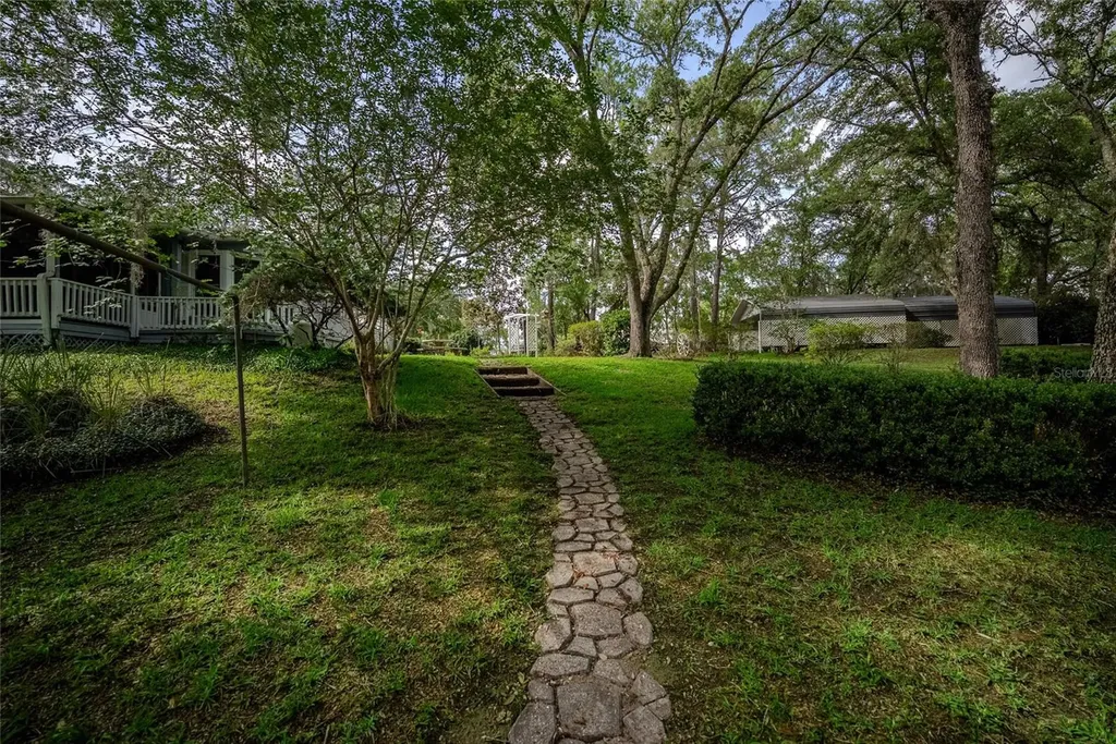 5042 SW 166th Court Road Ocala FL 34481