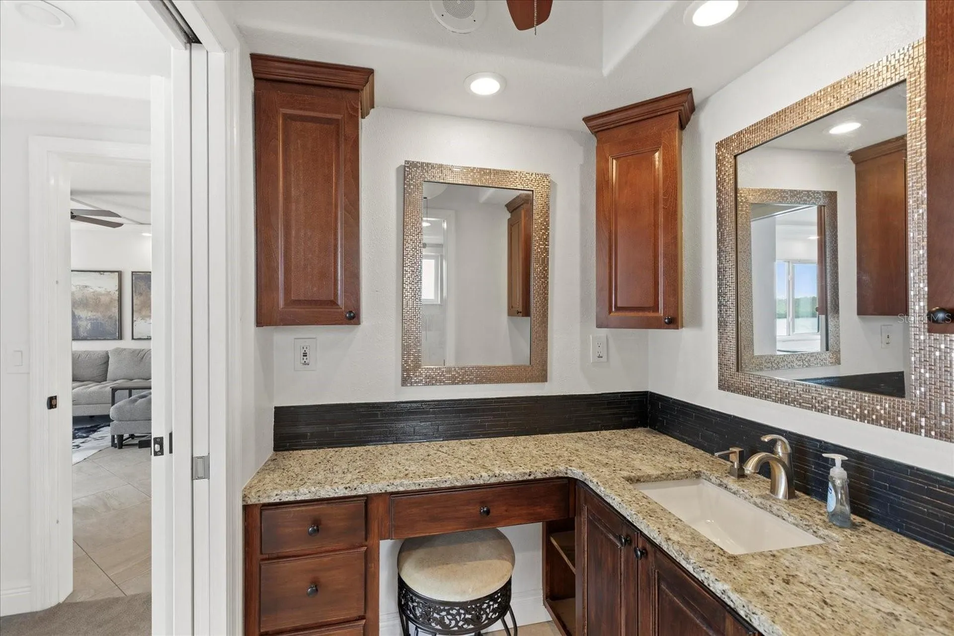 4550 Bay Boulevard Port Richey FL 34668