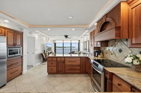 4550 Bay Boulevard Port Richey FL 34668