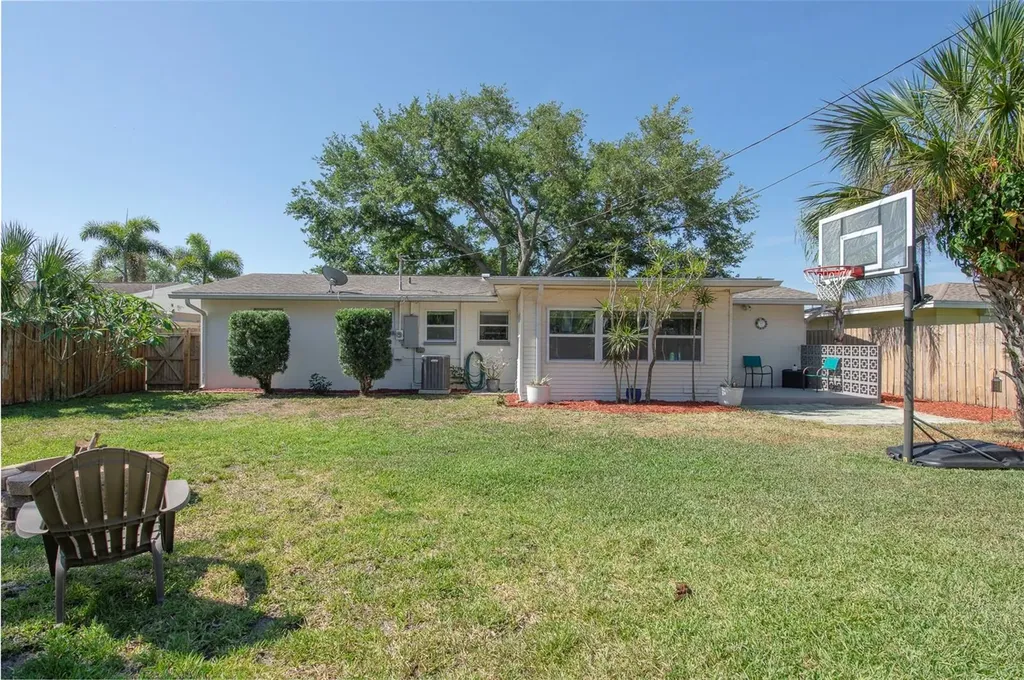 11549 69th Avenue Seminole FL 33772