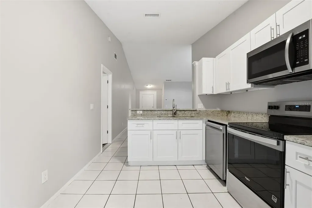 1183 Pin Oak Drive Apopka FL 32703