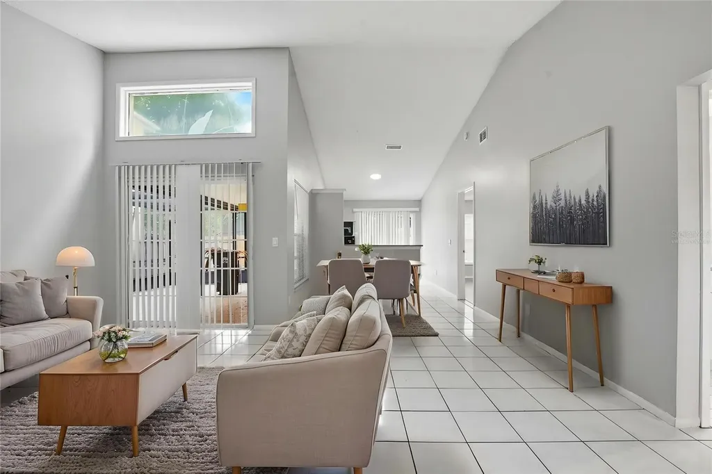 1183 Pin Oak Drive Apopka FL 32703