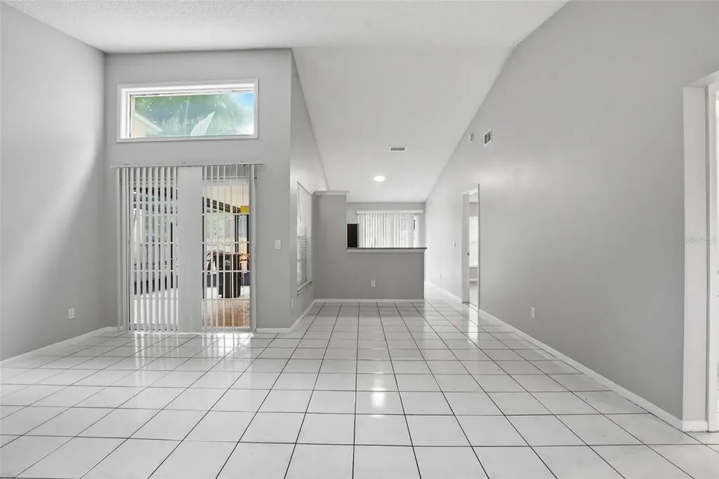 1183 Pin Oak Drive Apopka FL 32703