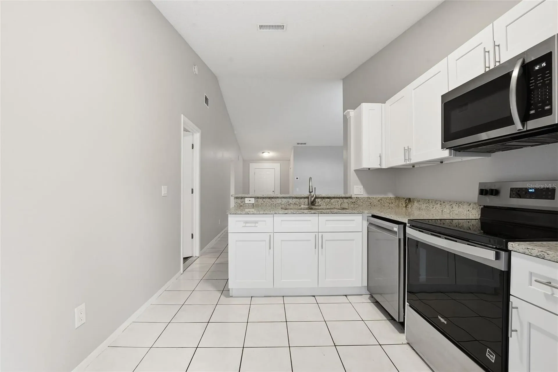 1183 Pin Oak Drive Apopka FL 32703