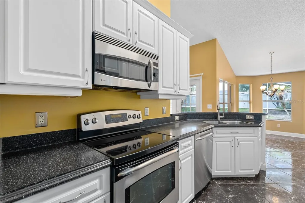 137 Madrona Drive Eustis FL 32726