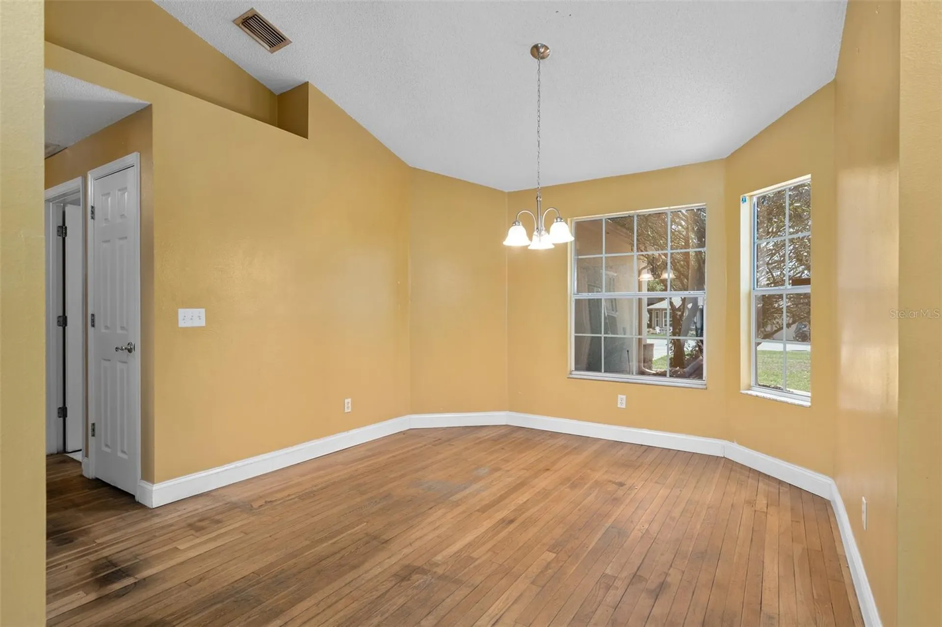 137 Madrona Drive Eustis FL 32726