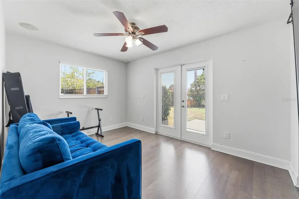 4096 38th Street S St Petersburg FL 33711