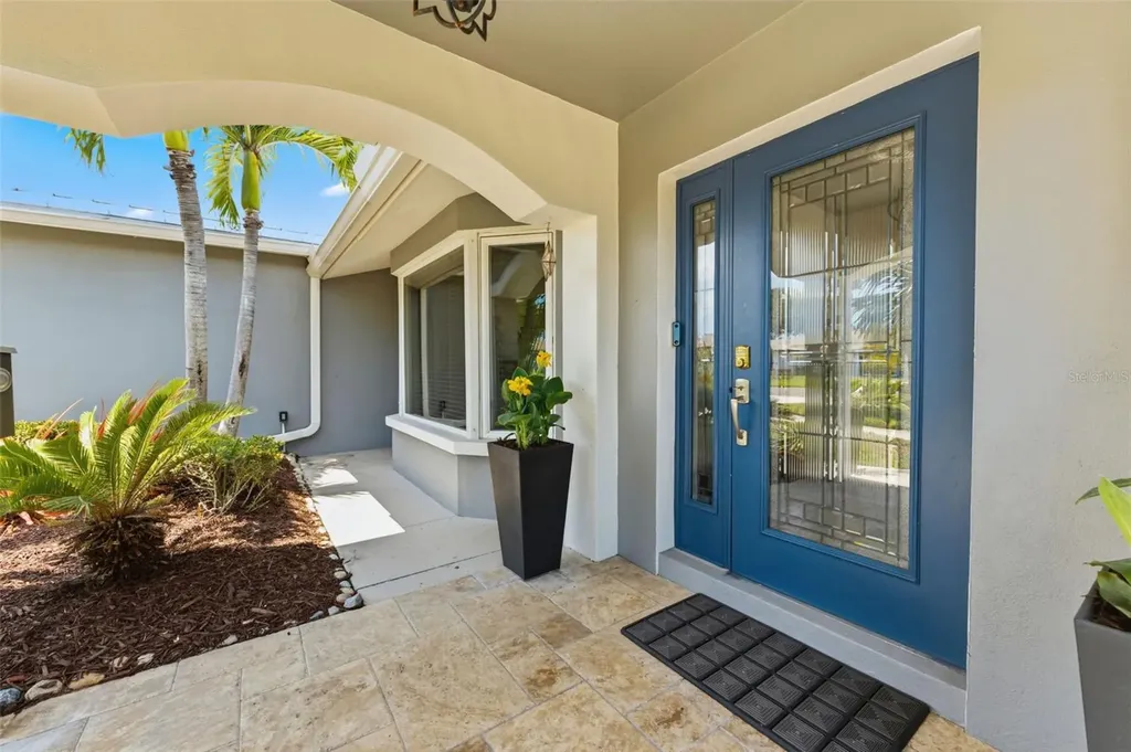 4096 38th Street S St Petersburg FL 33711