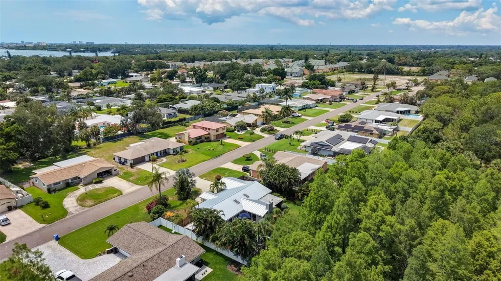 4096 38th Street S St Petersburg FL 33711