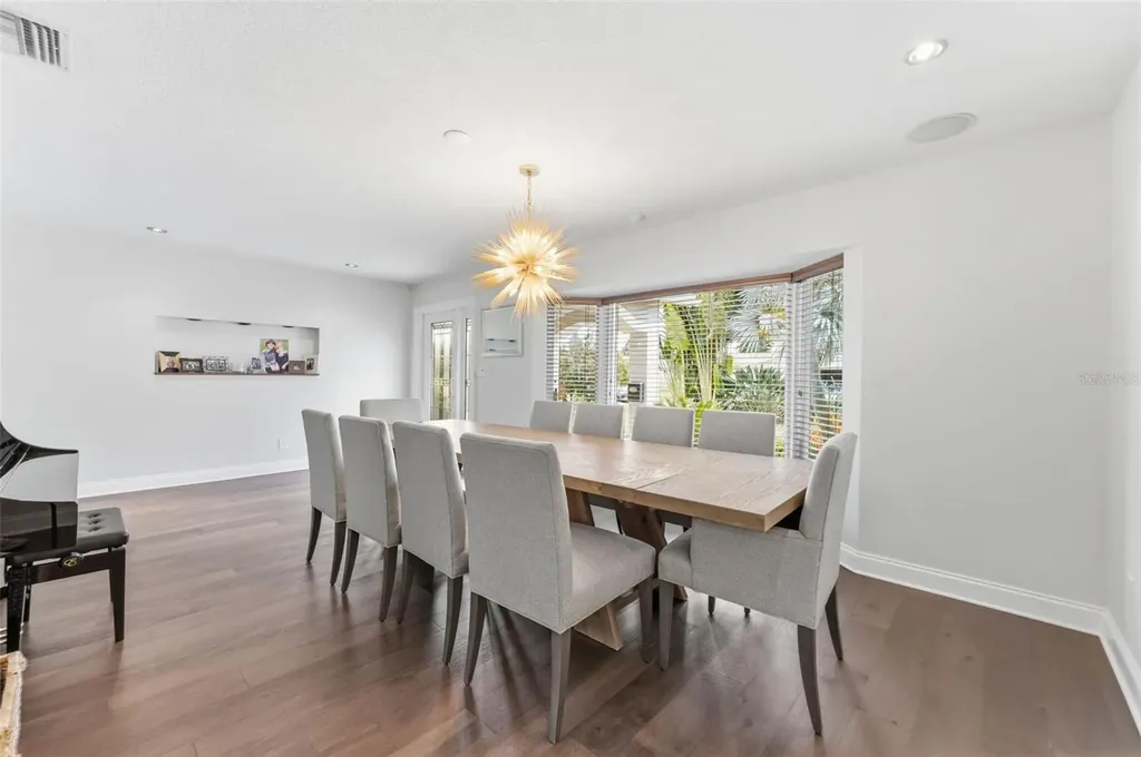 4096 38th Street S St Petersburg FL 33711