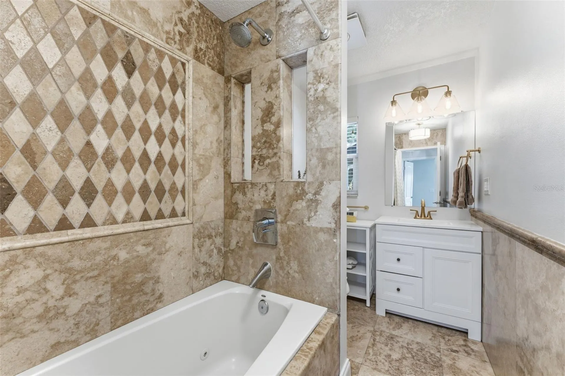 4096 38th Street S St Petersburg FL 33711