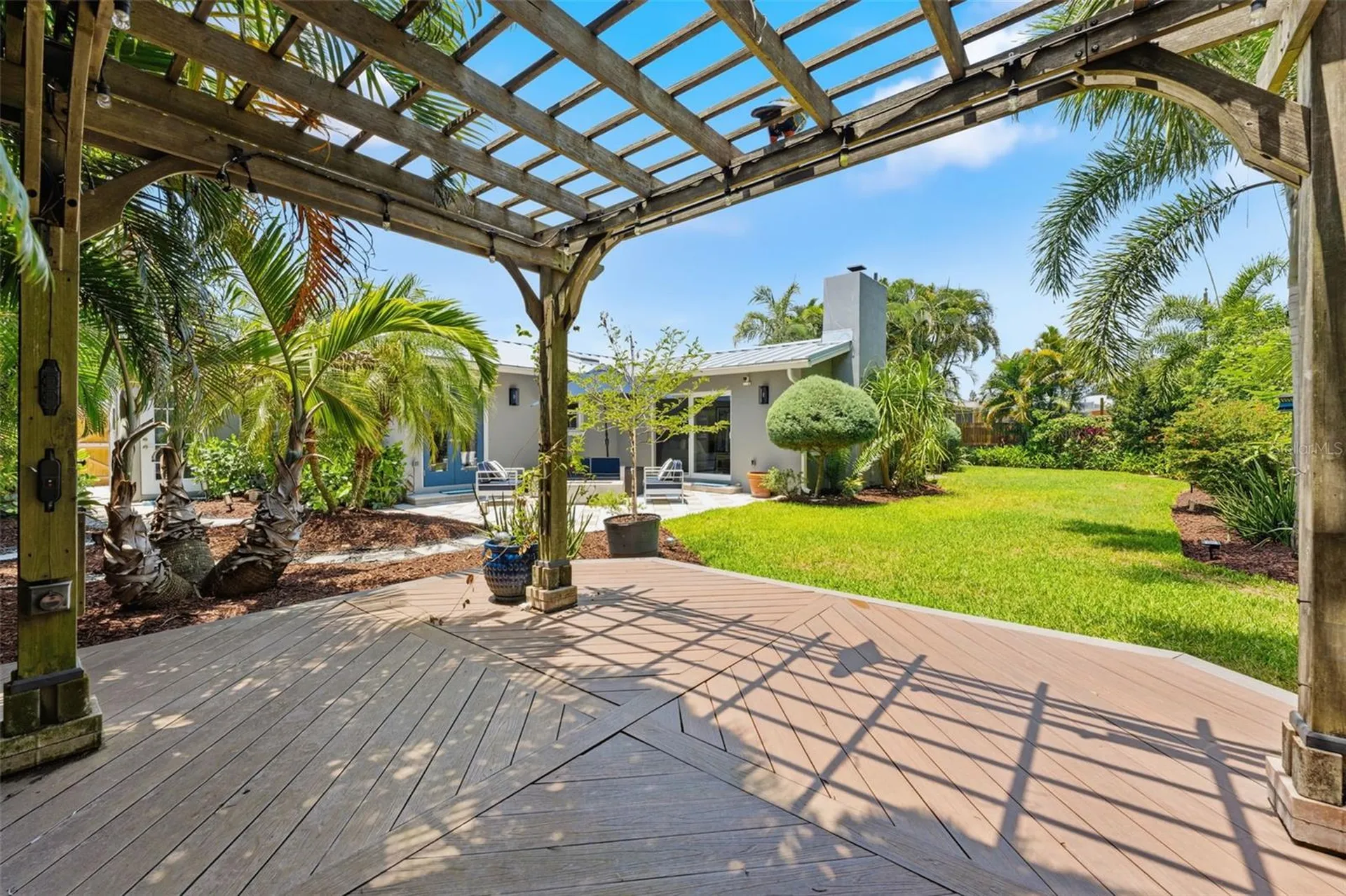 4096 38th Street S St Petersburg FL 33711