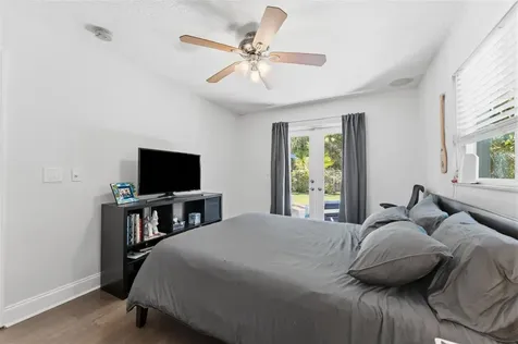 4096 38th Street S St Petersburg FL 33711