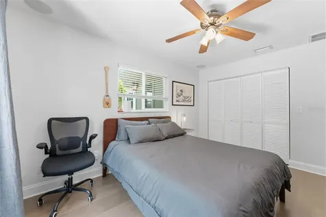 4096 38th Street S St Petersburg FL 33711