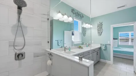 6230 Roadstead Court Apollo Beach FL 33572