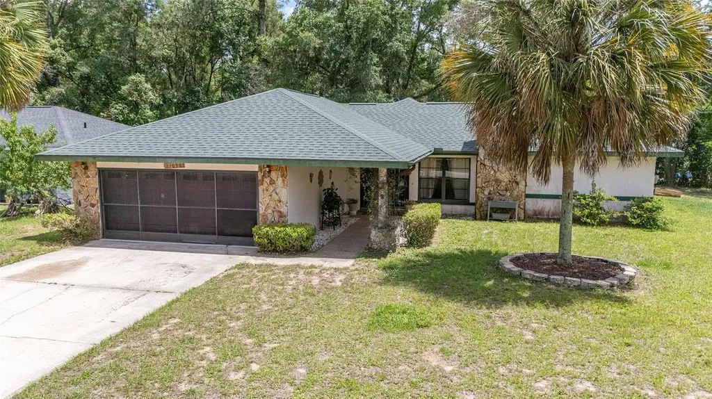 21090 SW Peach Blossom Street Dunnellon FL 34431