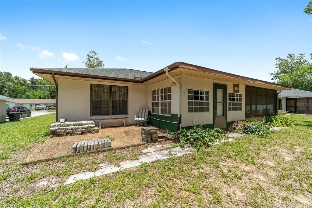 21090 SW Peach Blossom Street Dunnellon FL 34431