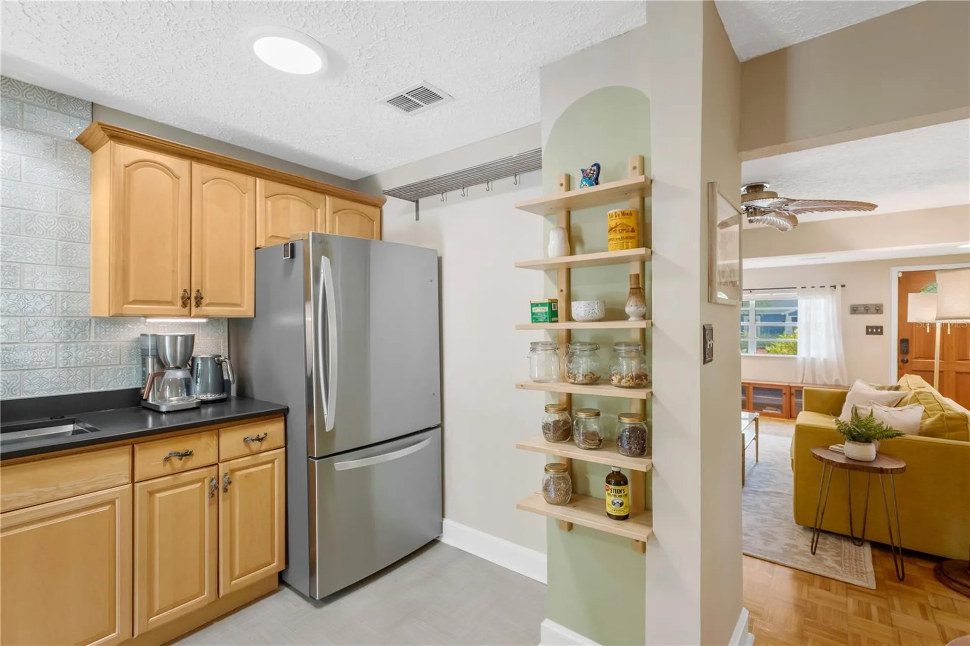1427 E Powhatan Avenue Tampa FL 33604
