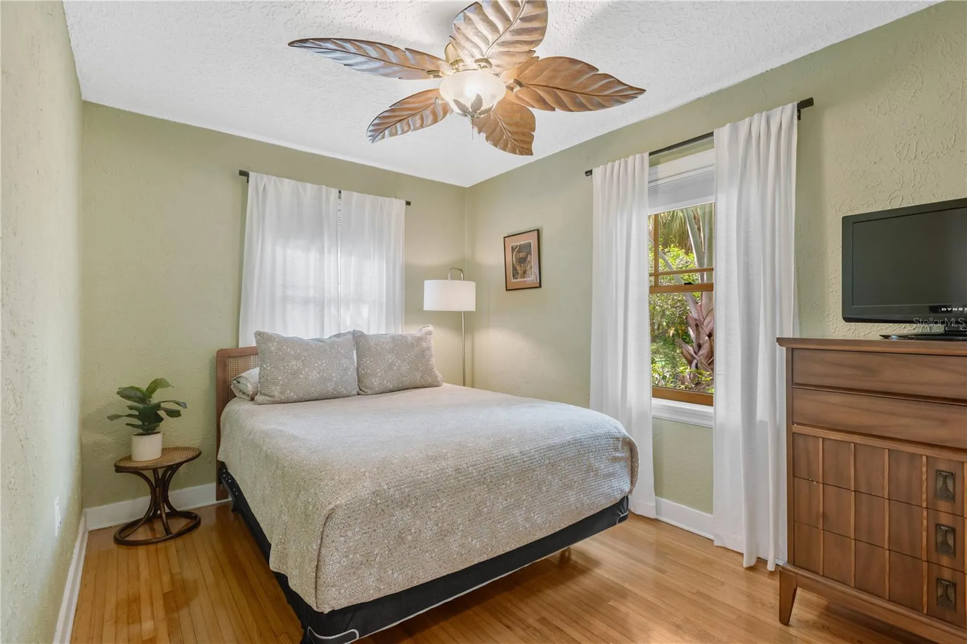 1427 E Powhatan Avenue Tampa FL 33604