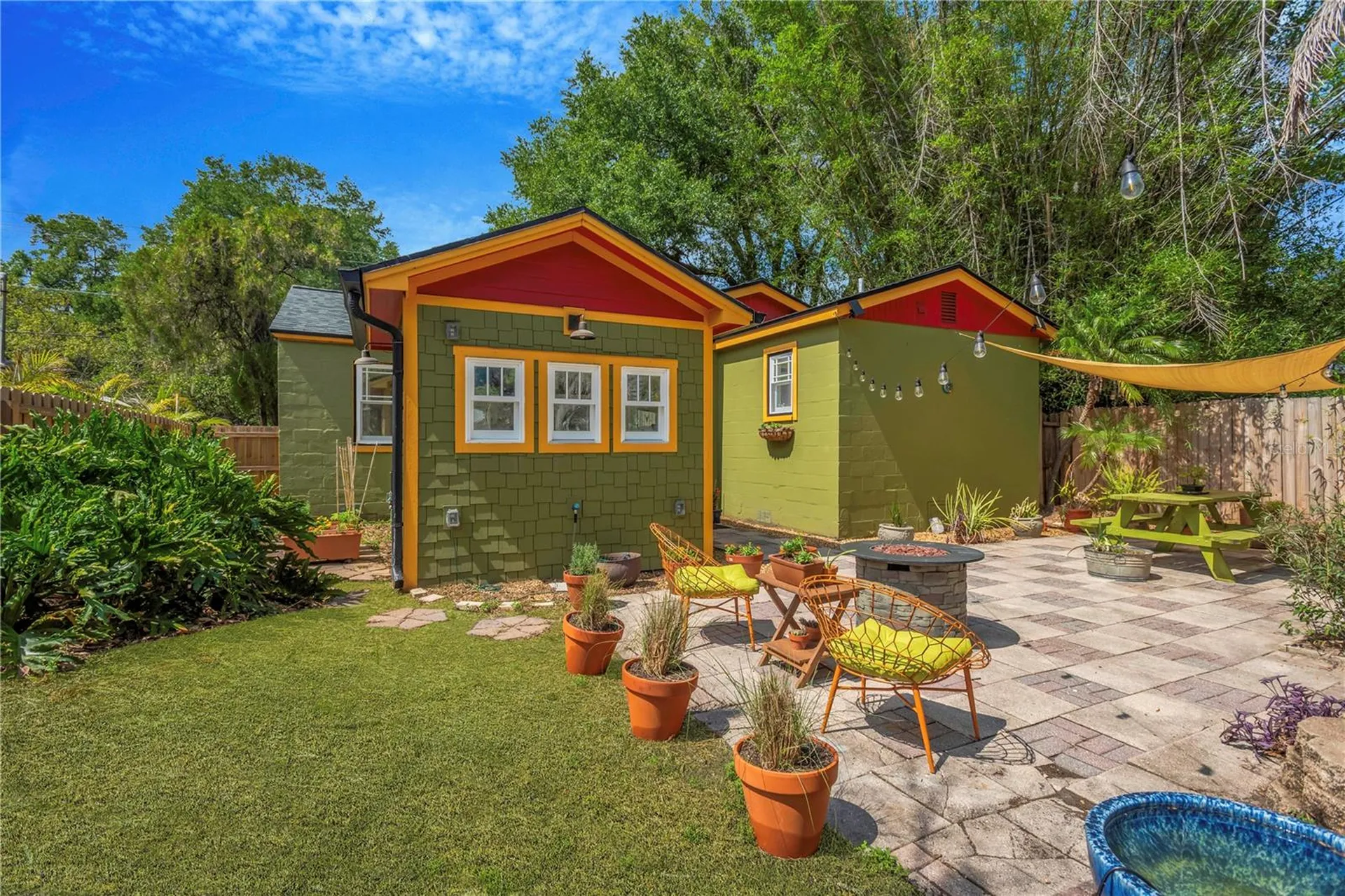 1427 E Powhatan Avenue Tampa FL 33604