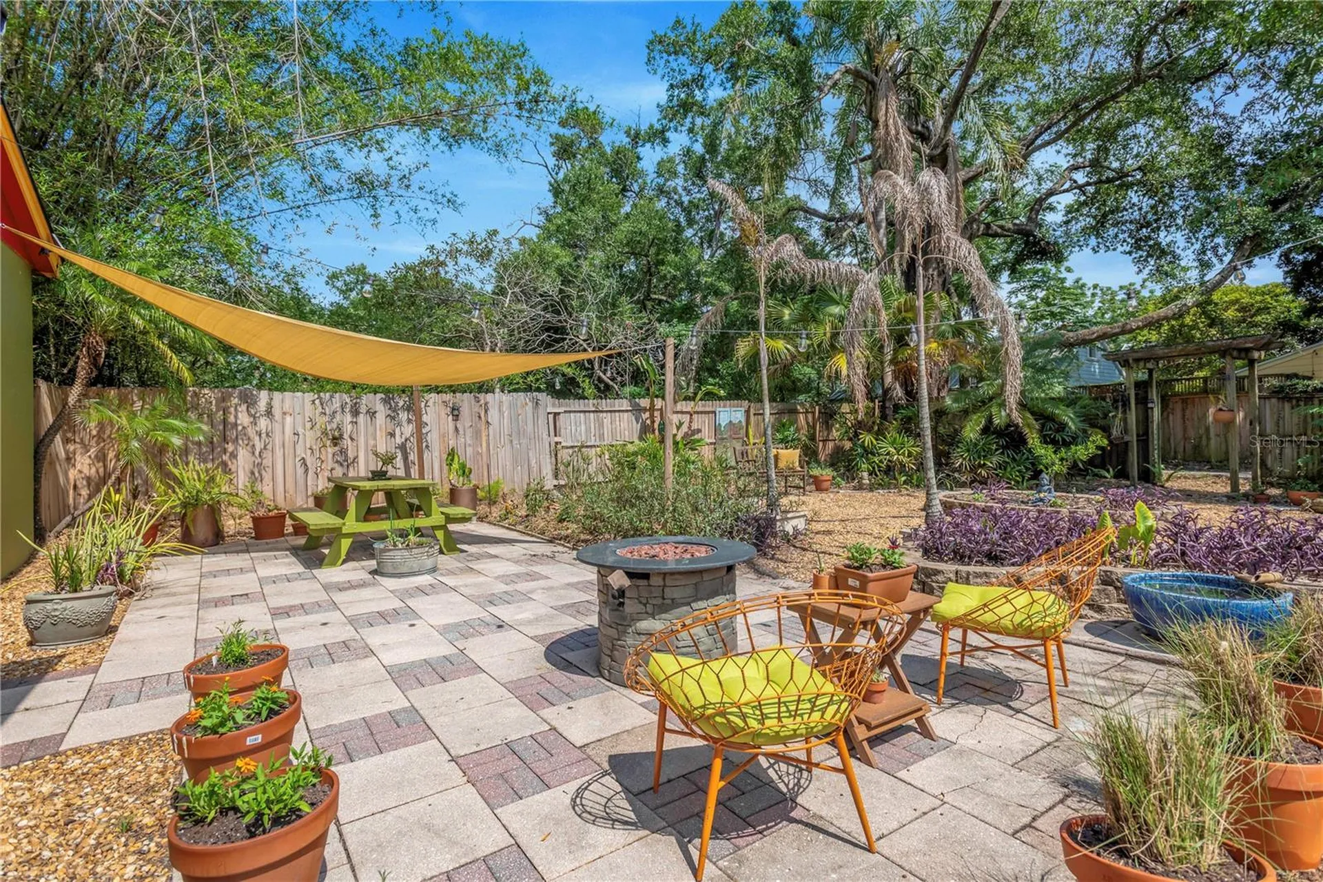 1427 E Powhatan Avenue Tampa FL 33604