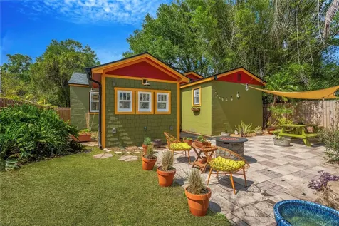 1427 E Powhatan Avenue Tampa FL 33604