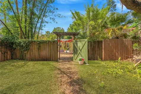 1427 E Powhatan Avenue Tampa FL 33604
