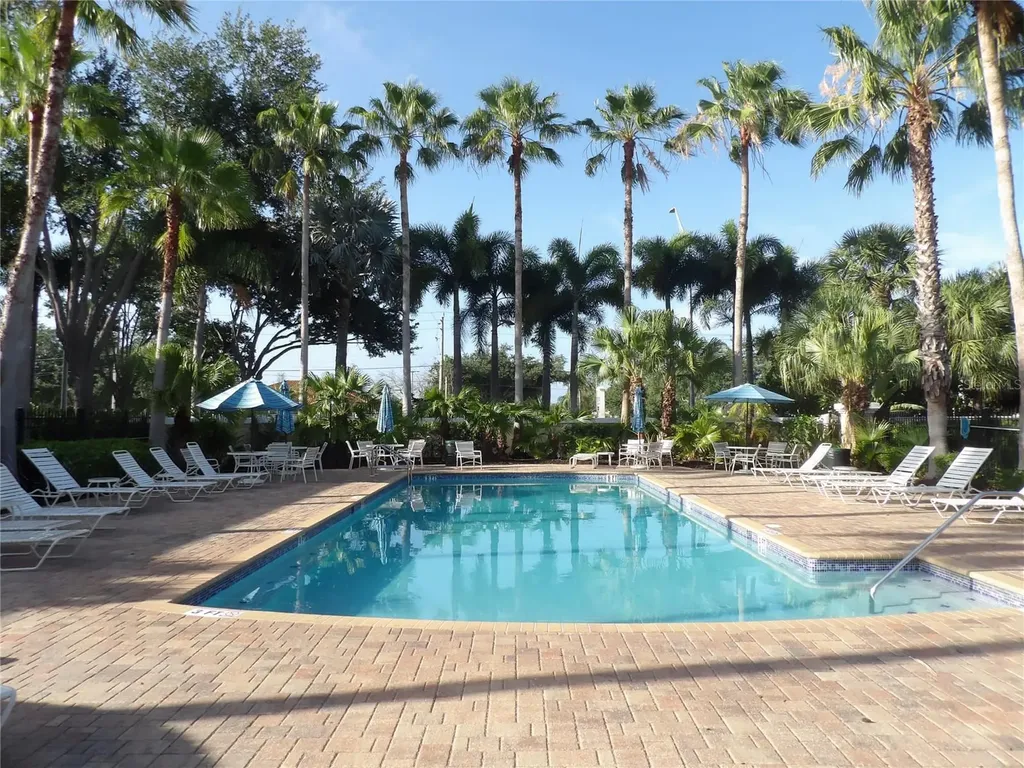 8098 Moonstone Drive Sarasota FL 34233