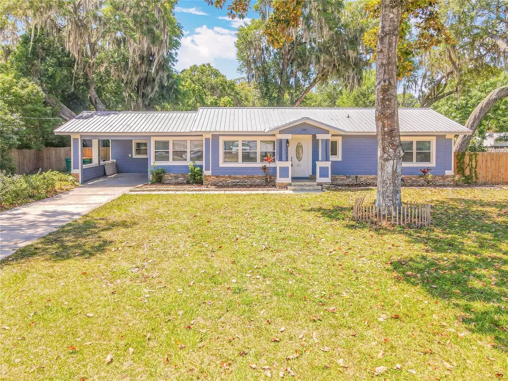 1006 E 11th Avenue Mount Dora FL 32757