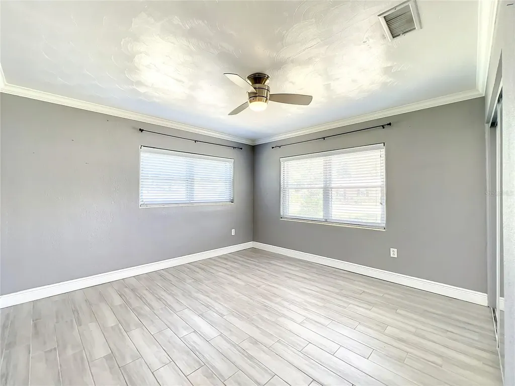 1006 E 11th Avenue Mount Dora FL 32757