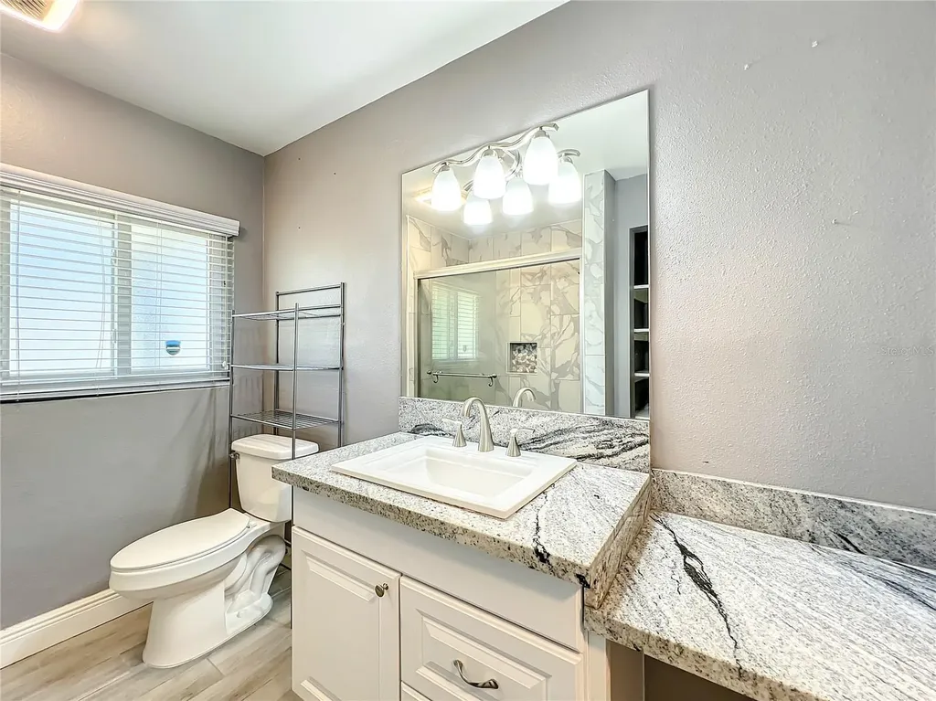 1006 E 11th Avenue Mount Dora FL 32757