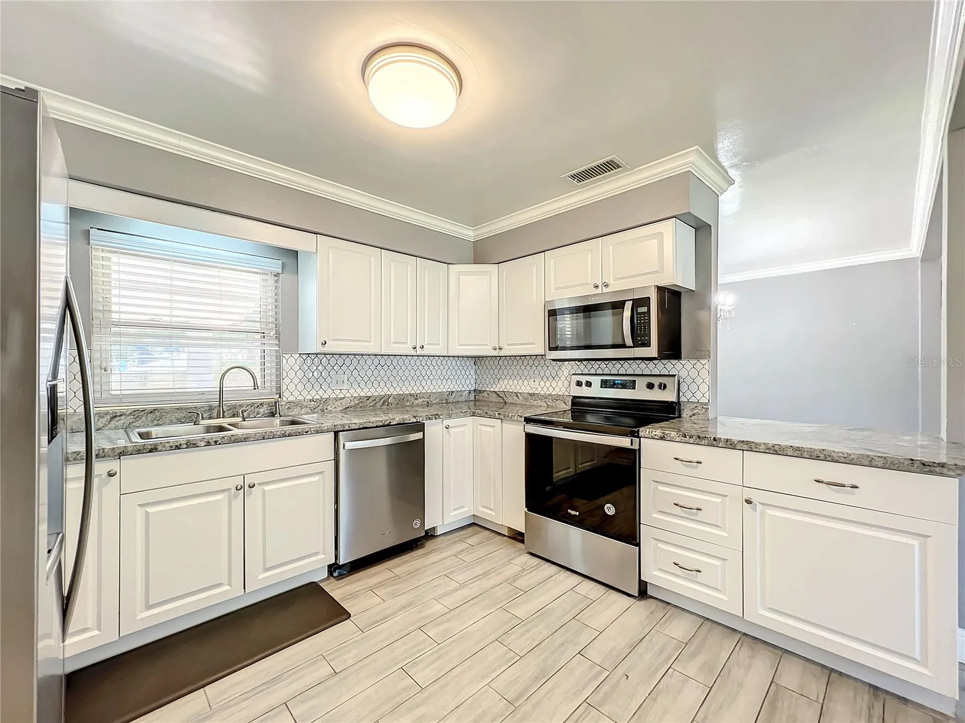 1006 E 11th Avenue Mount Dora FL 32757