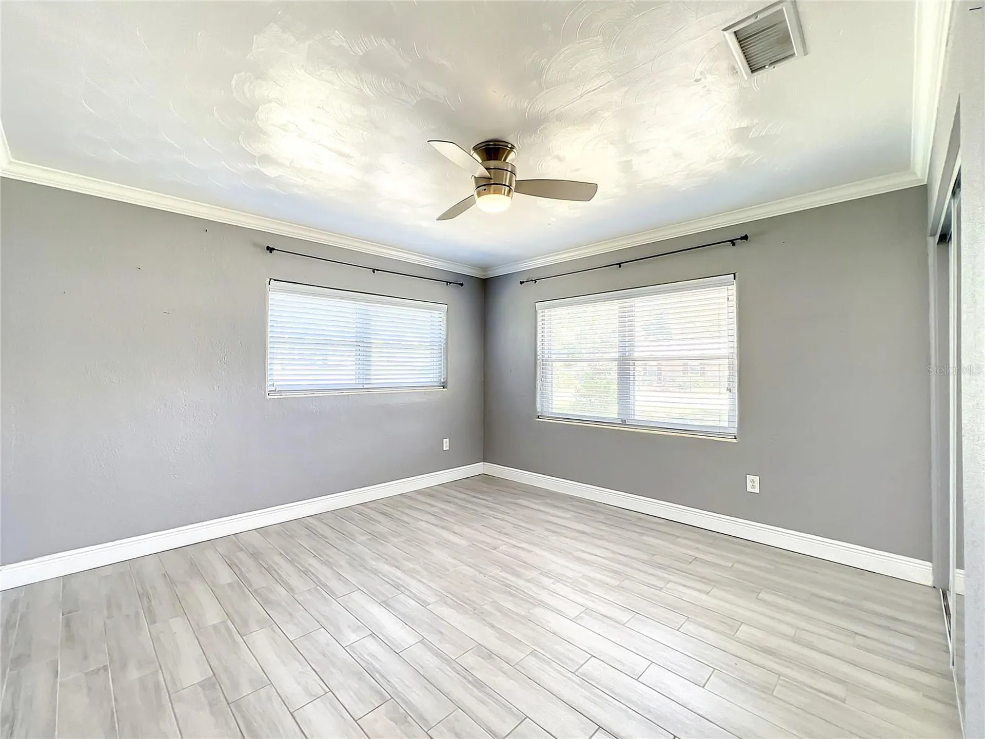 1006 E 11th Avenue Mount Dora FL 32757