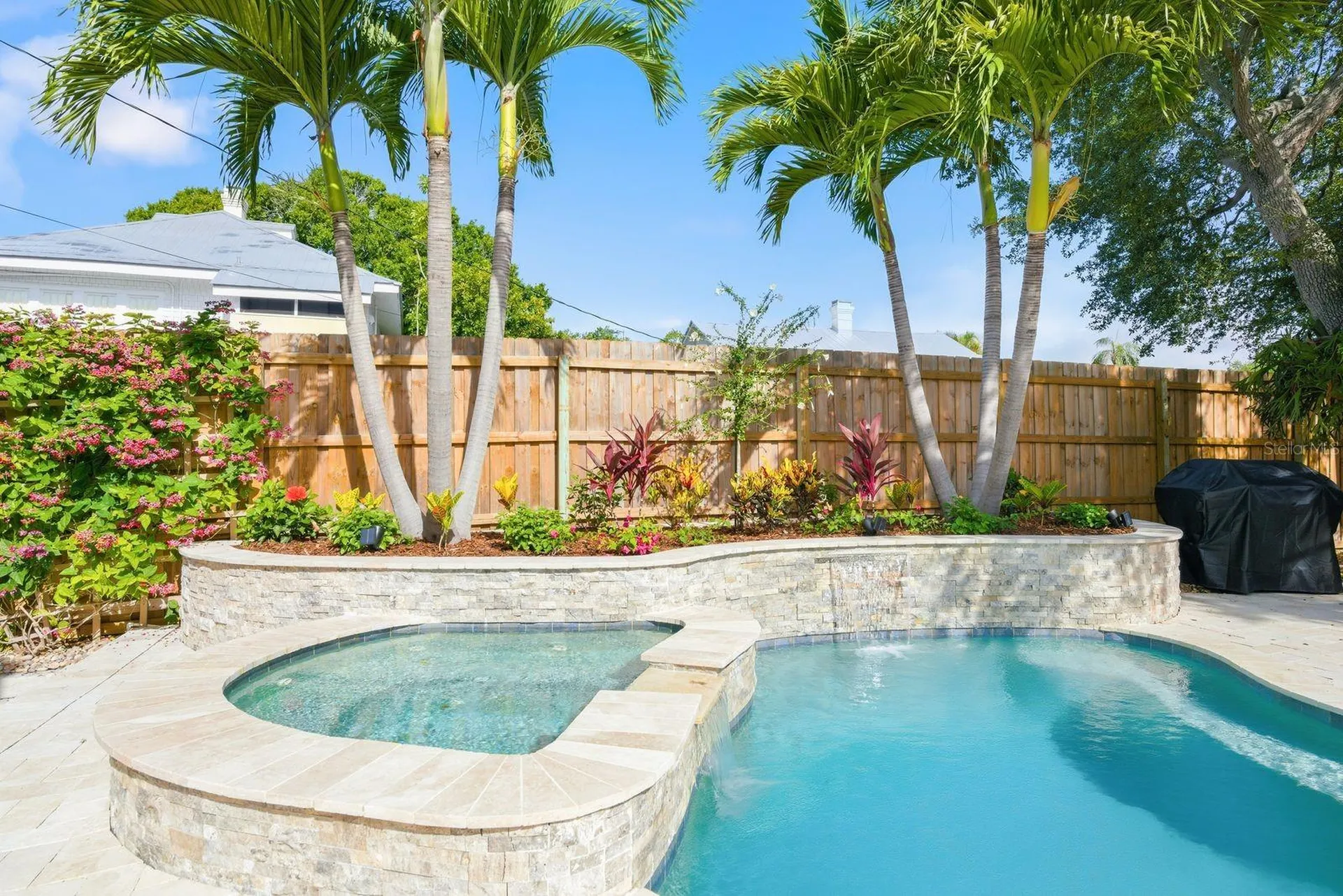 888 16th Avenue N St Petersburg FL 33704