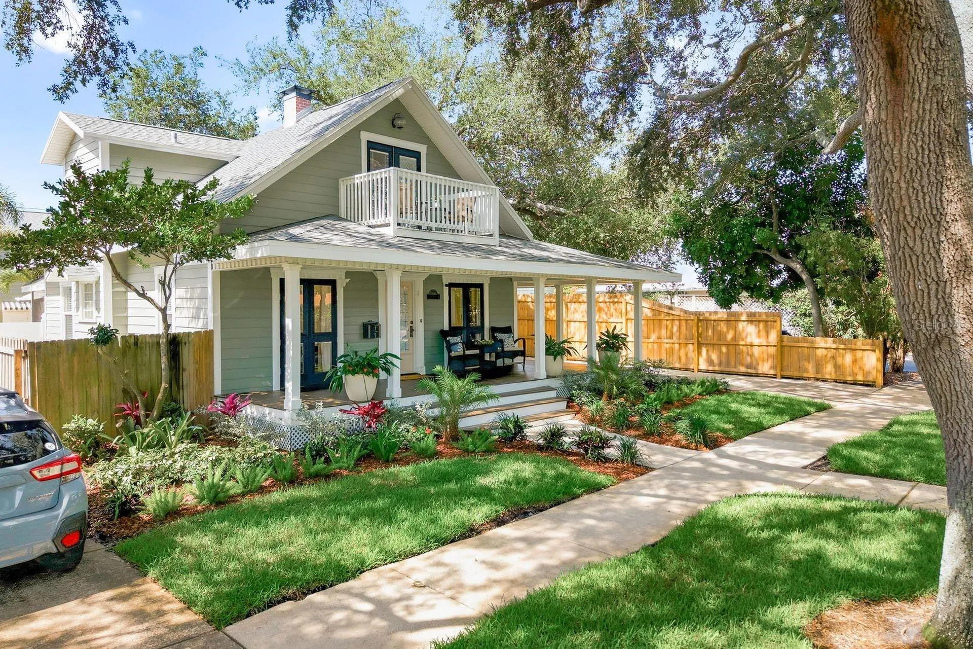 888 16th Avenue N St Petersburg FL 33704