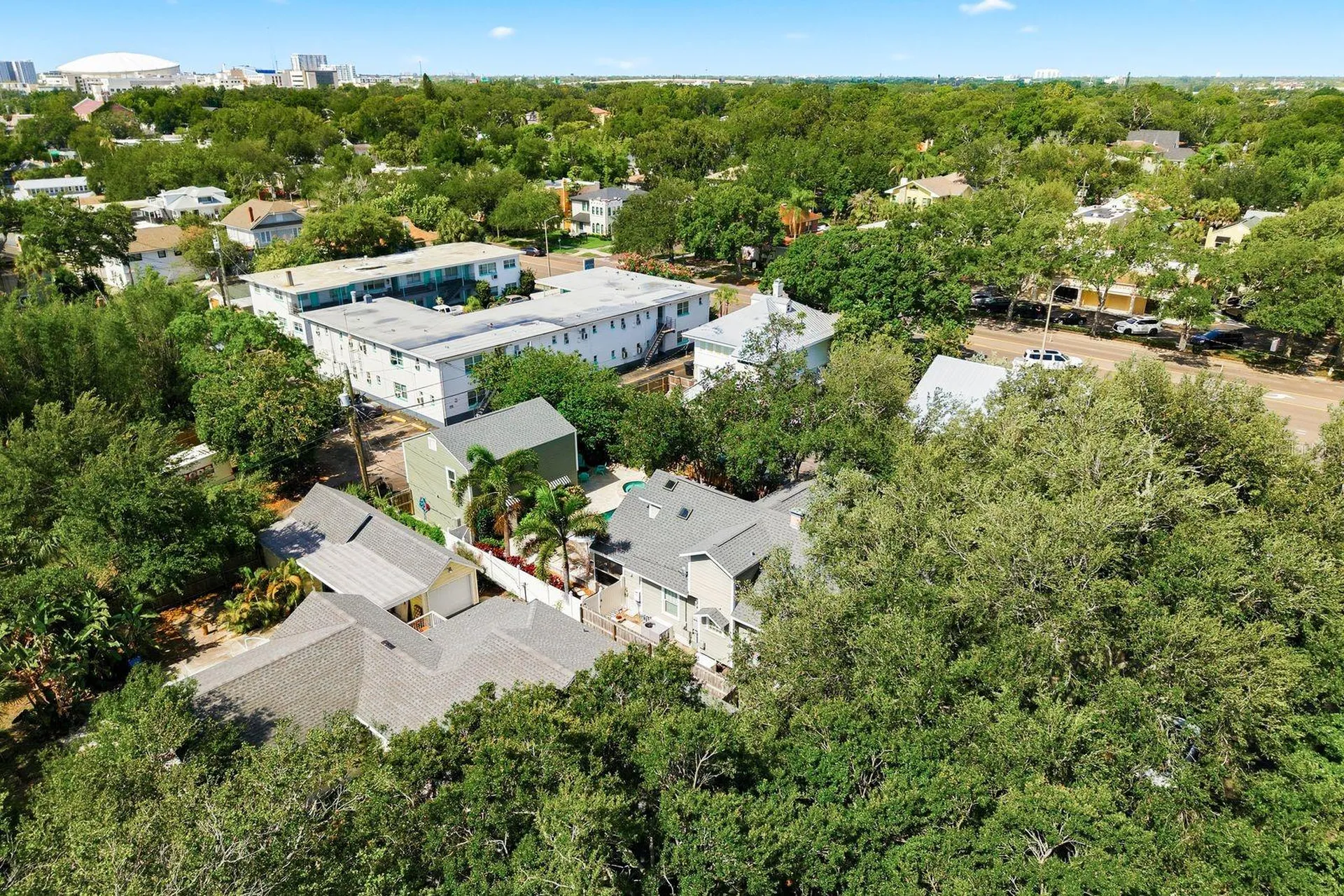 888 16th Avenue N St Petersburg FL 33704