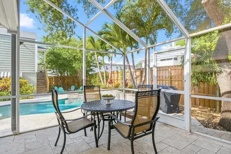 888 16th Avenue N St Petersburg FL 33704