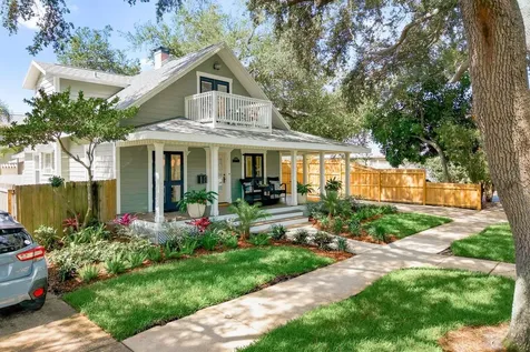888 16th Avenue N St Petersburg FL 33704