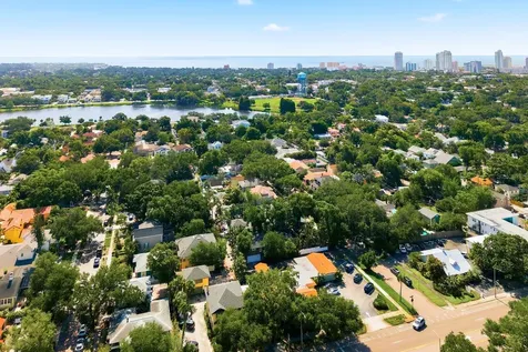 888 16th Avenue N St Petersburg FL 33704