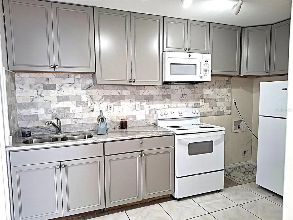 3947 Mohr Avenue N St Petersburg FL 33714