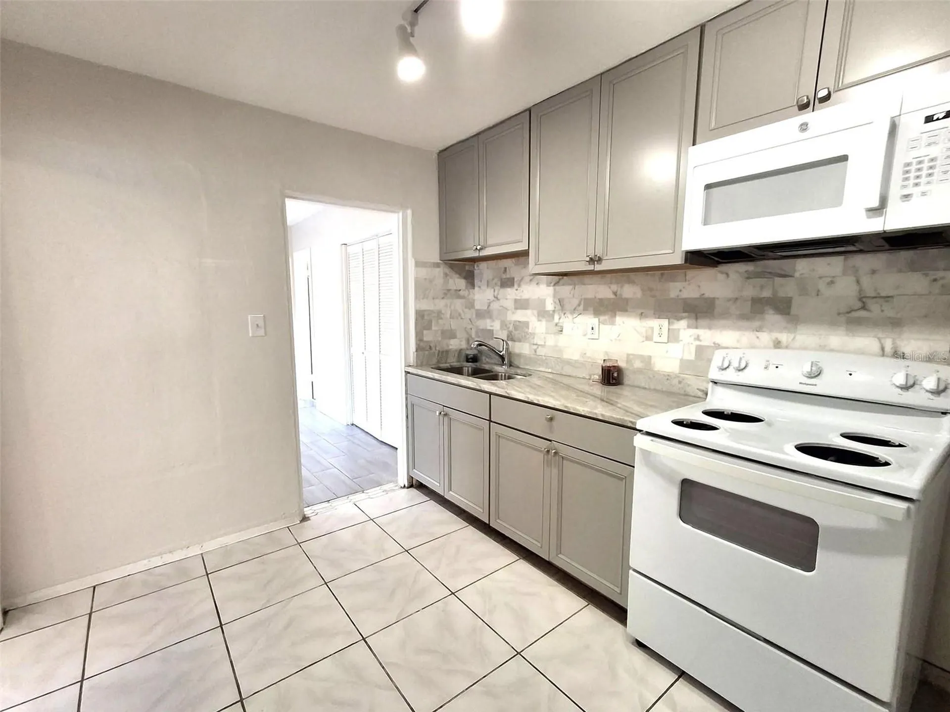 3947 Mohr Avenue N St Petersburg FL 33714