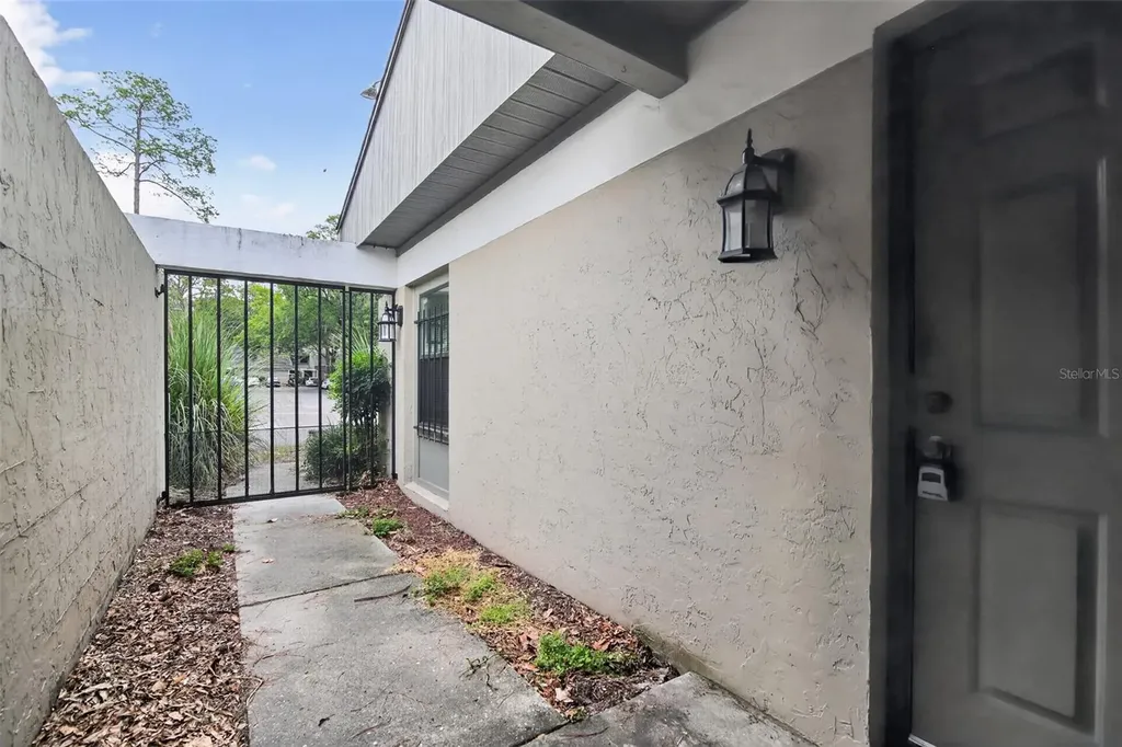 7200 SW 8th Avenue Gainesville FL 32607