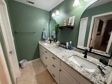 1629 NW 19th Circle Gainesville FL 32605